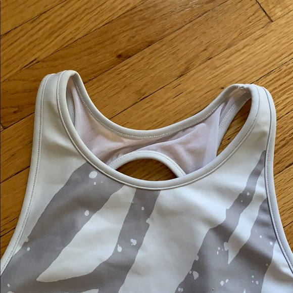 Alo Yoga Sports Bra - Picture 3 of 5